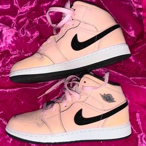 Pink Jordans size 7Y / 8.5 womens